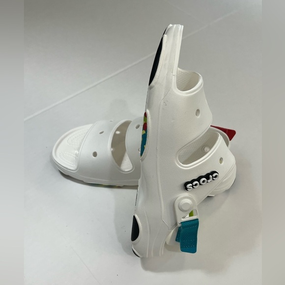 CROCS White Sandals with Adjustable Straps and Ventilation - Picture 5 of 14